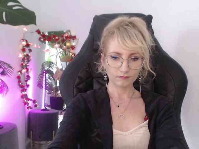 CinderellaMoon webcam