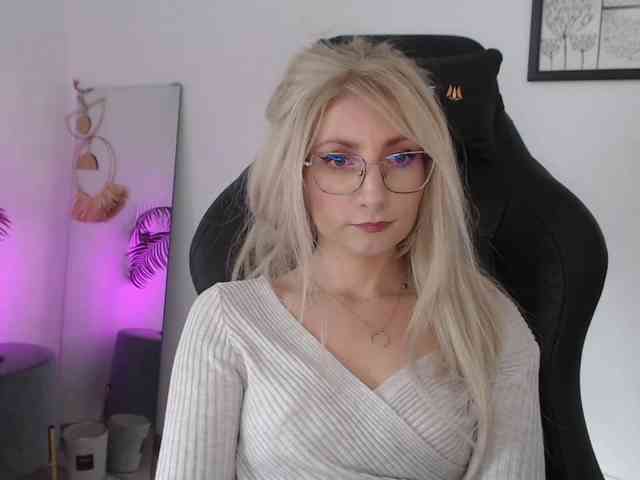 CinderellaMoon webcam