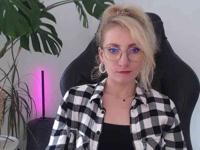 CinderellaMoon webcam