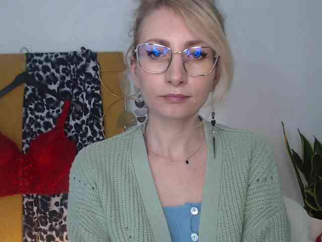 CinderellaMoon webcam