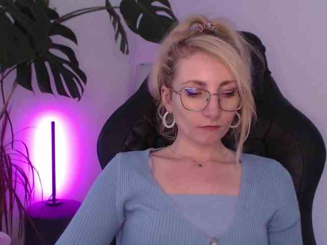 CinderellaMoon webcam