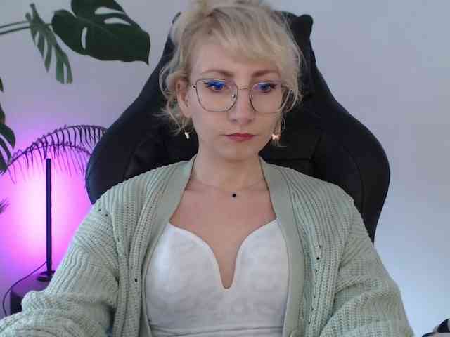 CinderellaMoon webcam