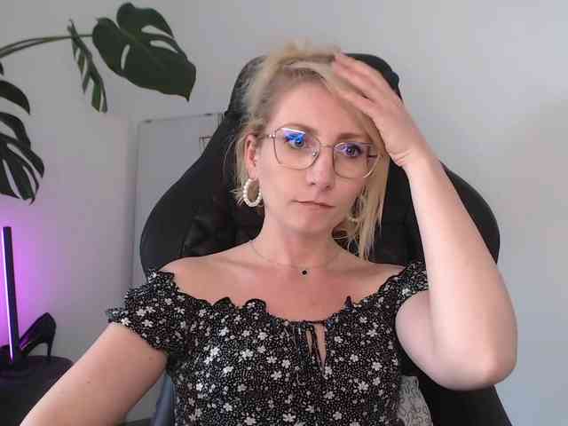 CinderellaMoon webcam