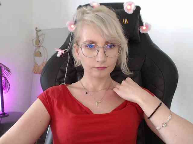 CinderellaMoon webcam