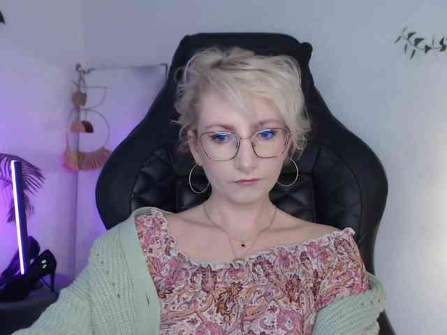 CinderellaMoon webcam