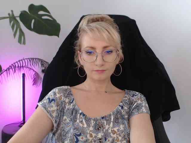 CinderellaMoon webcam