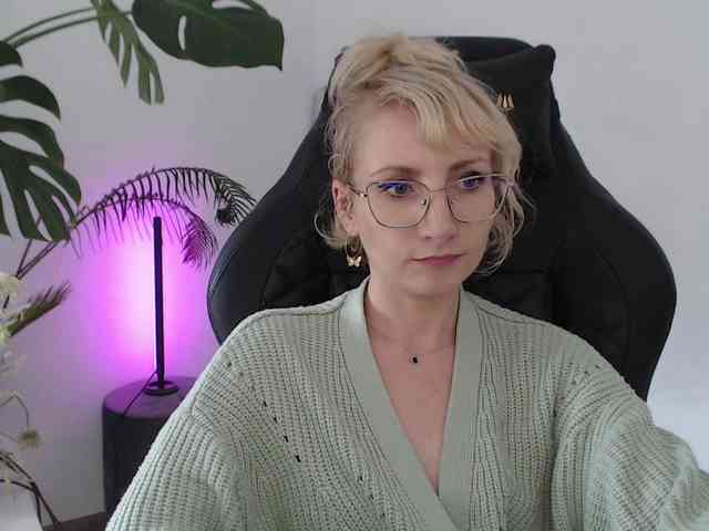 CinderellaMoon webcam