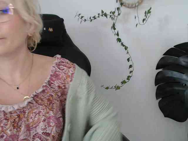 CinderellaMoon webcam