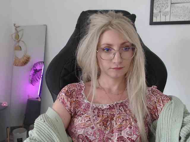 CinderellaMoon webcam