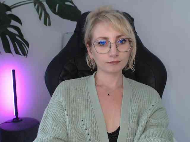 CinderellaMoon webcam