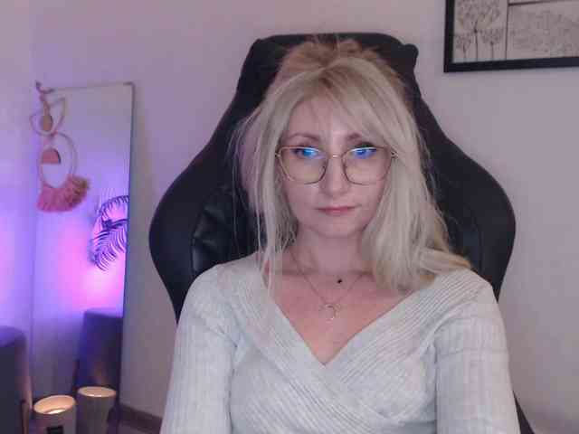 CinderellaMoon webcam