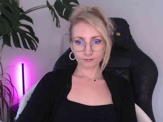 CinderellaMoon webcam