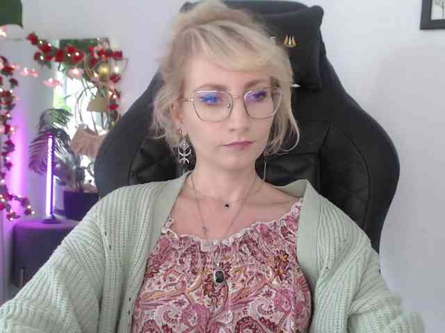 CinderellaMoon webcam