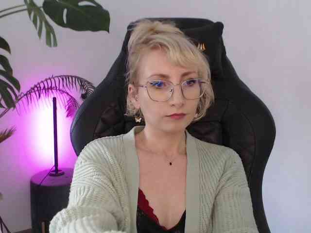 CinderellaMoon webcam
