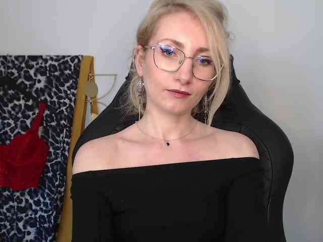 CinderellaMoon webcam