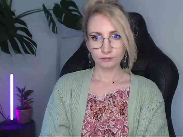 CinderellaMoon webcam