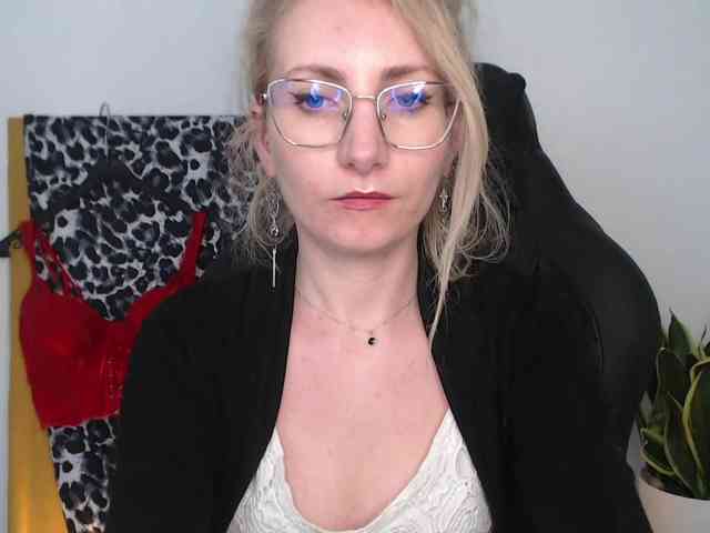 CinderellaMoon webcam