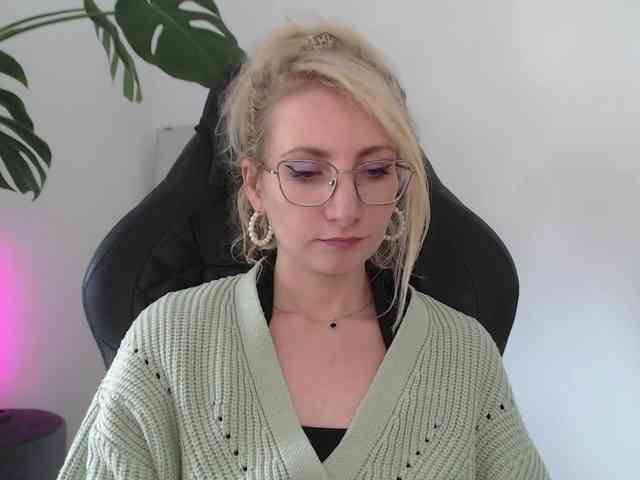 CinderellaMoon webcam