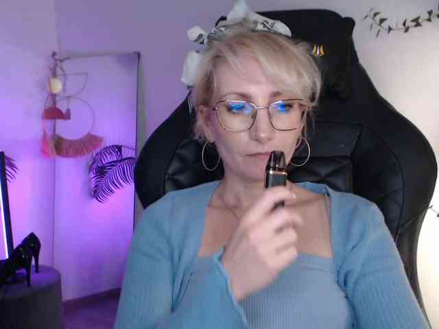 CinderellaMoon webcam