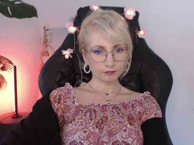 CinderellaMoon webcam