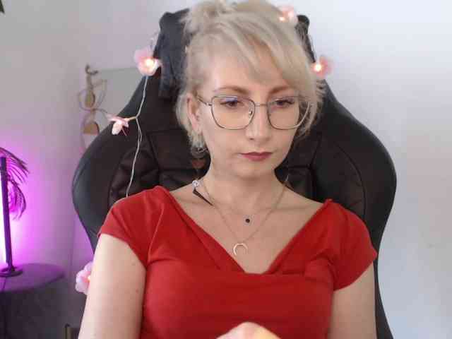 CinderellaMoon webcam