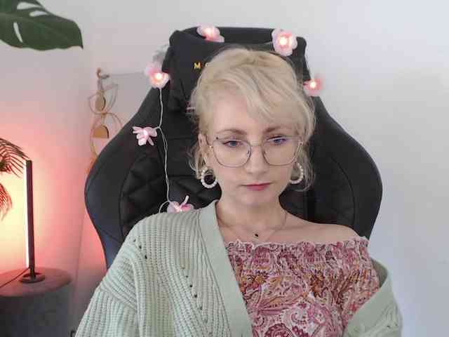 CinderellaMoon webcam