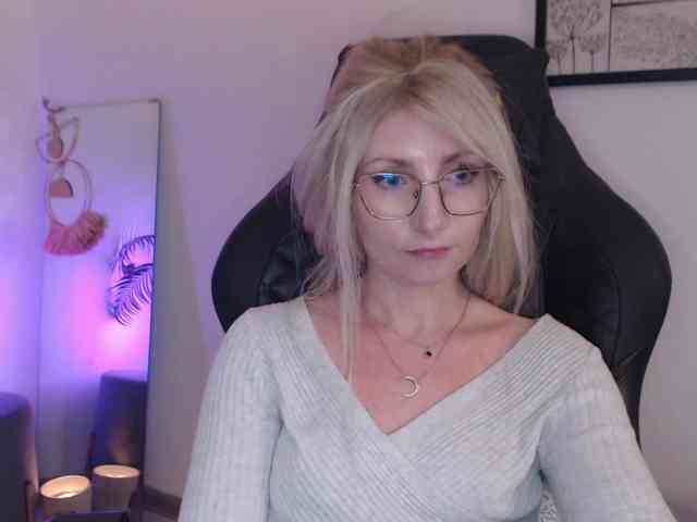 CinderellaMoon webcam