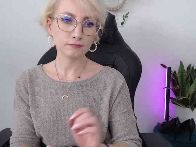 CinderellaMoon webcam