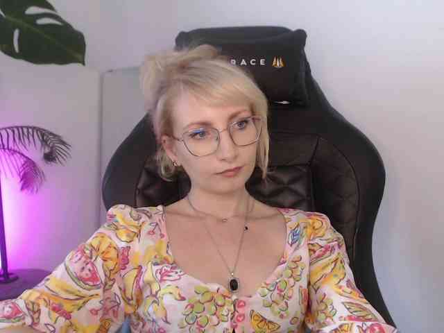 CinderellaMoon webcam