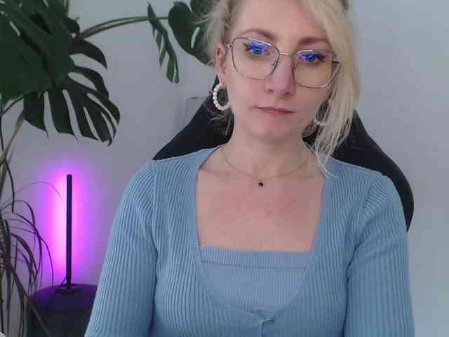 CinderellaMoon webcam