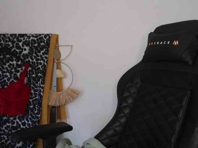 CinderellaMoon webcam