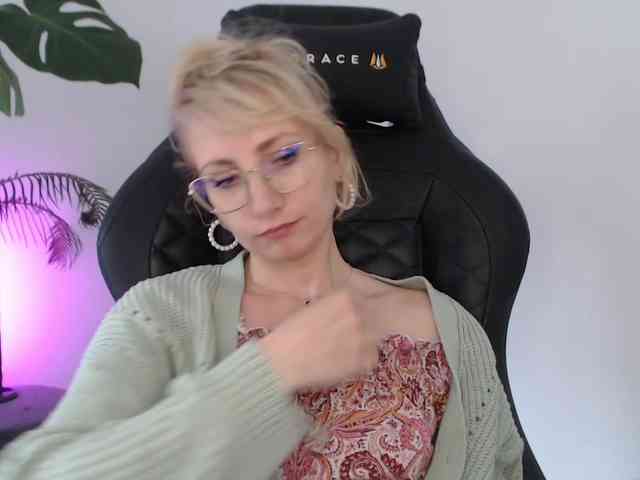 CinderellaMoon webcam