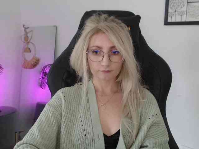 CinderellaMoon webcam
