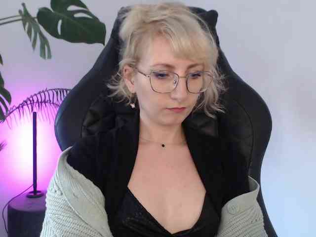 CinderellaMoon webcam