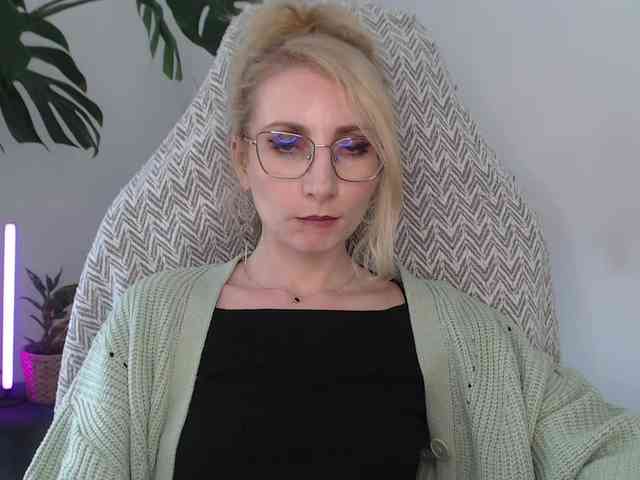 CinderellaMoon webcam