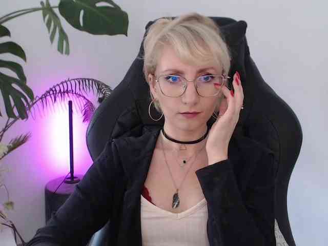 CinderellaMoon webcam