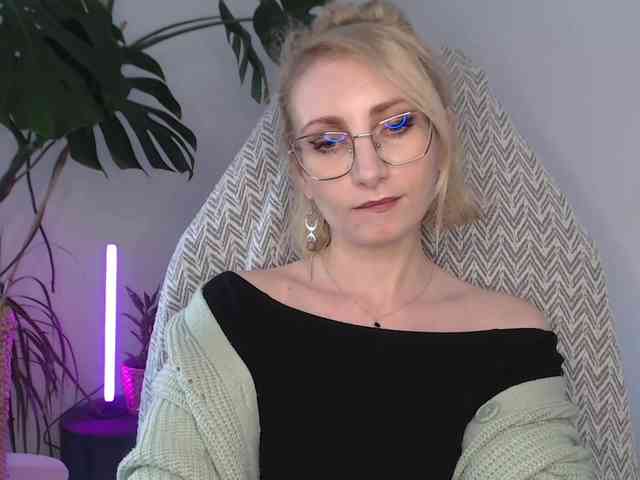 CinderellaMoon webcam