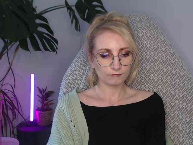 CinderellaMoon webcam