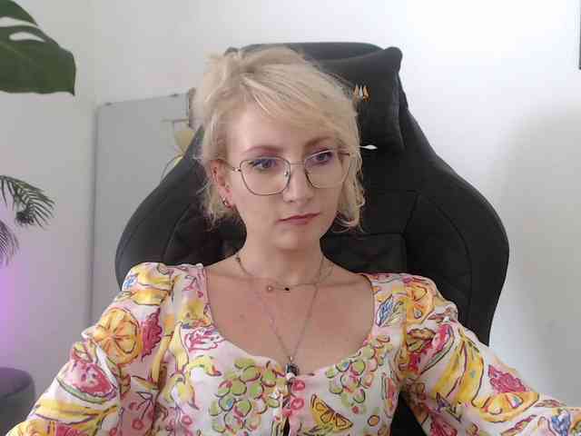 CinderellaMoon webcam
