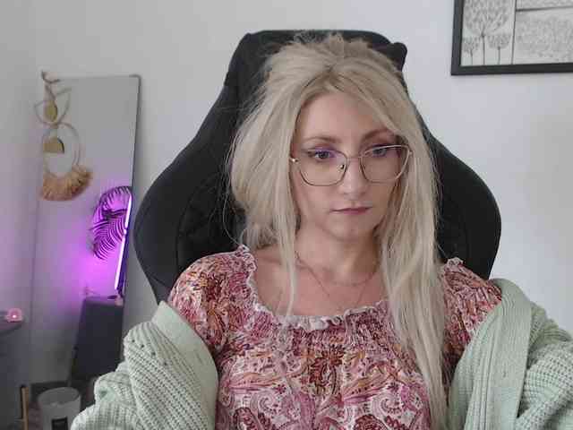 CinderellaMoon webcam