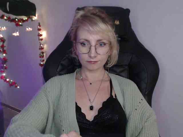 CinderellaMoon webcam