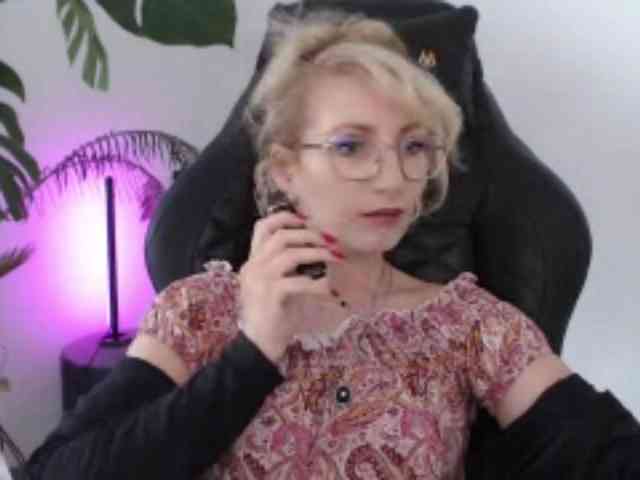 CinderellaMoon webcam