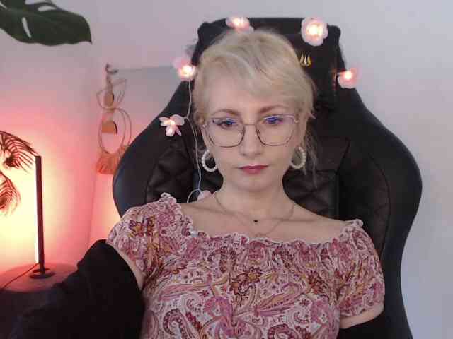 CinderellaMoon webcam