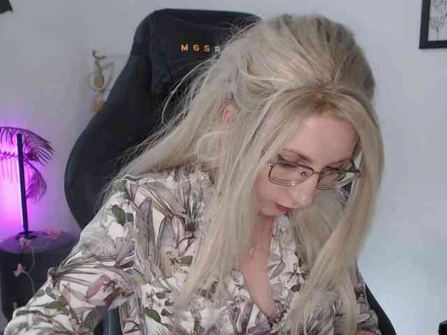 Model: CinderellaMoon