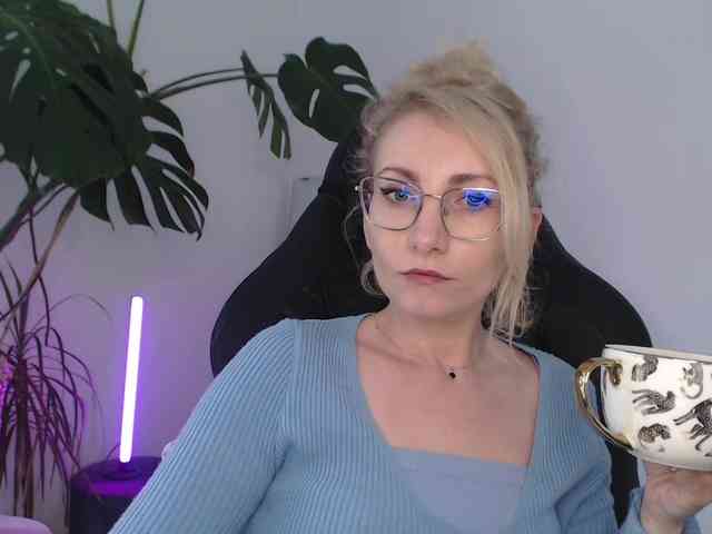 CinderellaMoon webcam