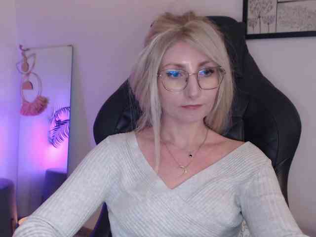 CinderellaMoon webcam