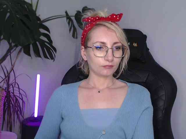 CinderellaMoon webcam