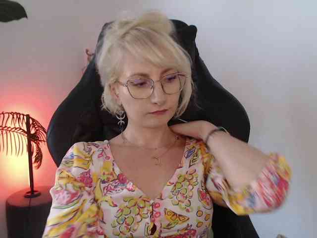 Model: CinderellaMoon