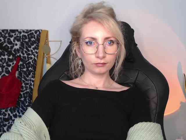 CinderellaMoon webcam