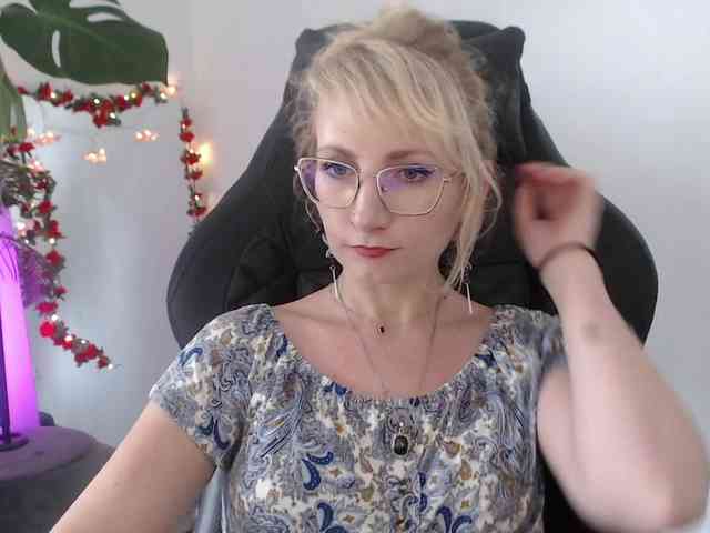 CinderellaMoon webcam